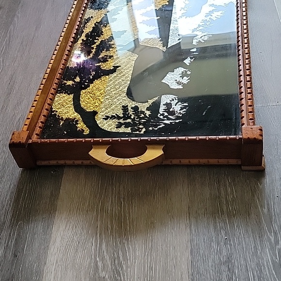 Vintage Serving Tray with Deer Silhouette - Beautiful Art Deco Design with Wood - Picture 6 of 15
